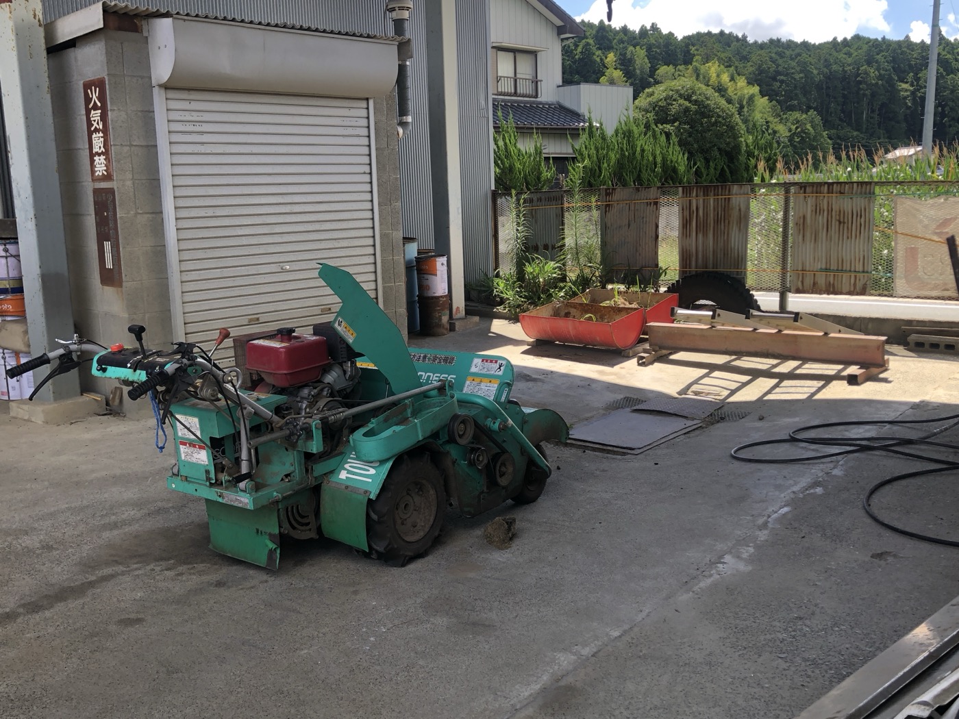 差替候補_776稲作の一年記事用_屋外の農機具