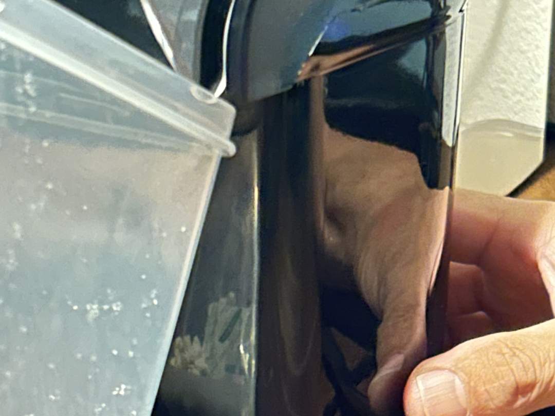 修理後、本体に組み込んでランプが点灯する様子